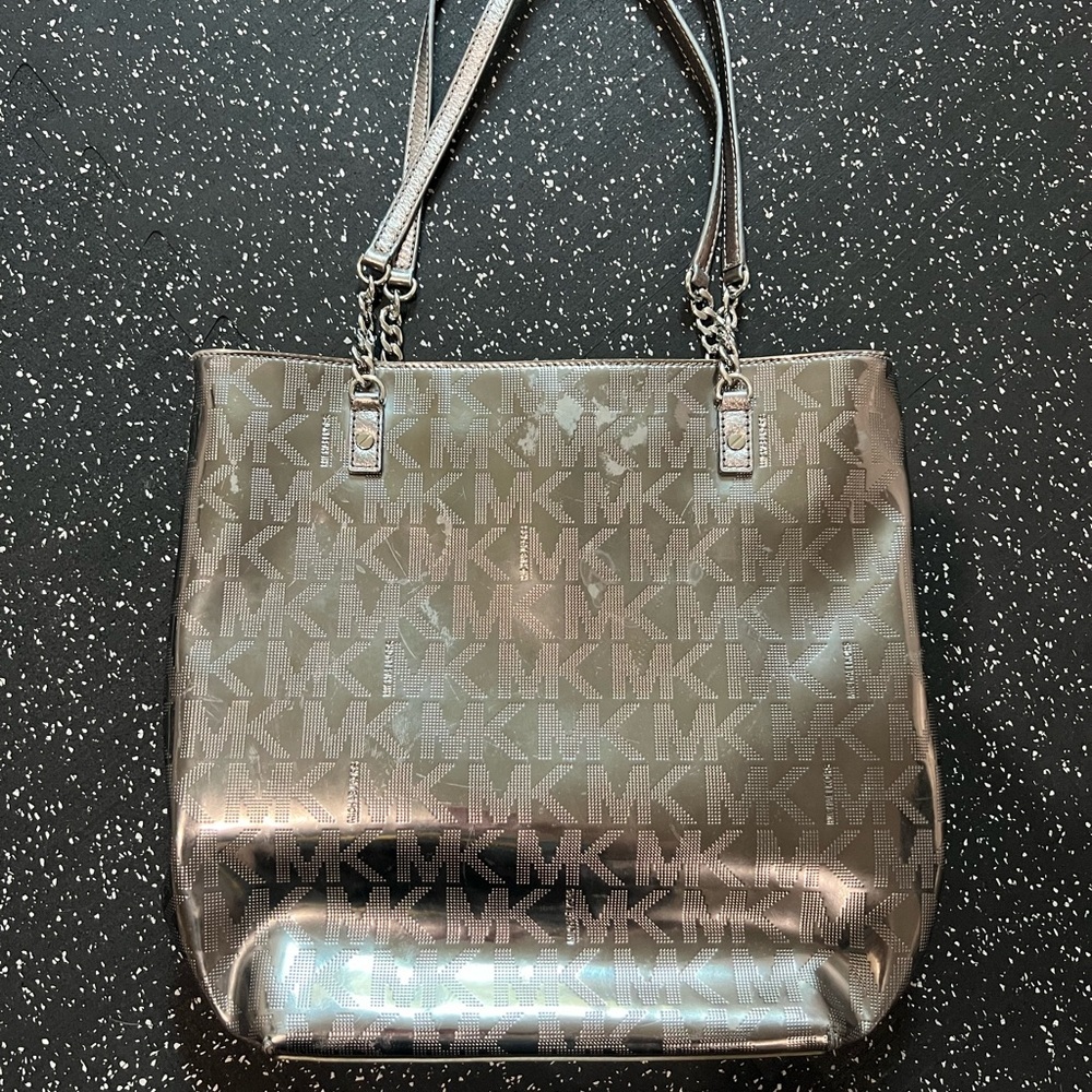 Michael Kors Signature Mirror Metallic Jet Set Chain Tote - Picture 2 of 4